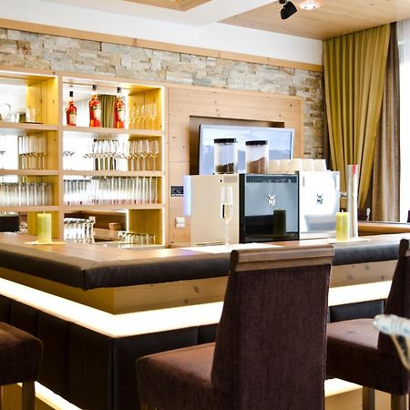 Hotel Garni Arosa Ischgl Bagian luar foto